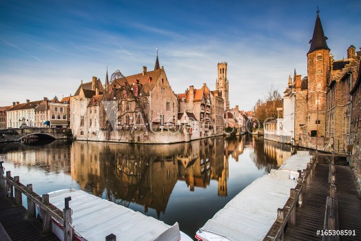 Bild på Scenery with water canal in Bruges Venice of the North cityscape of Flanders Belgium